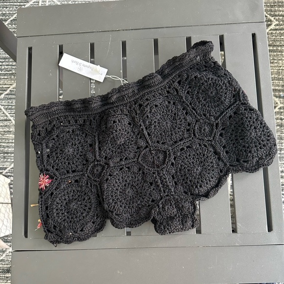 Poupette St. Barth Bobo Crochet Boxer Shorts. - Picture 2 of 9